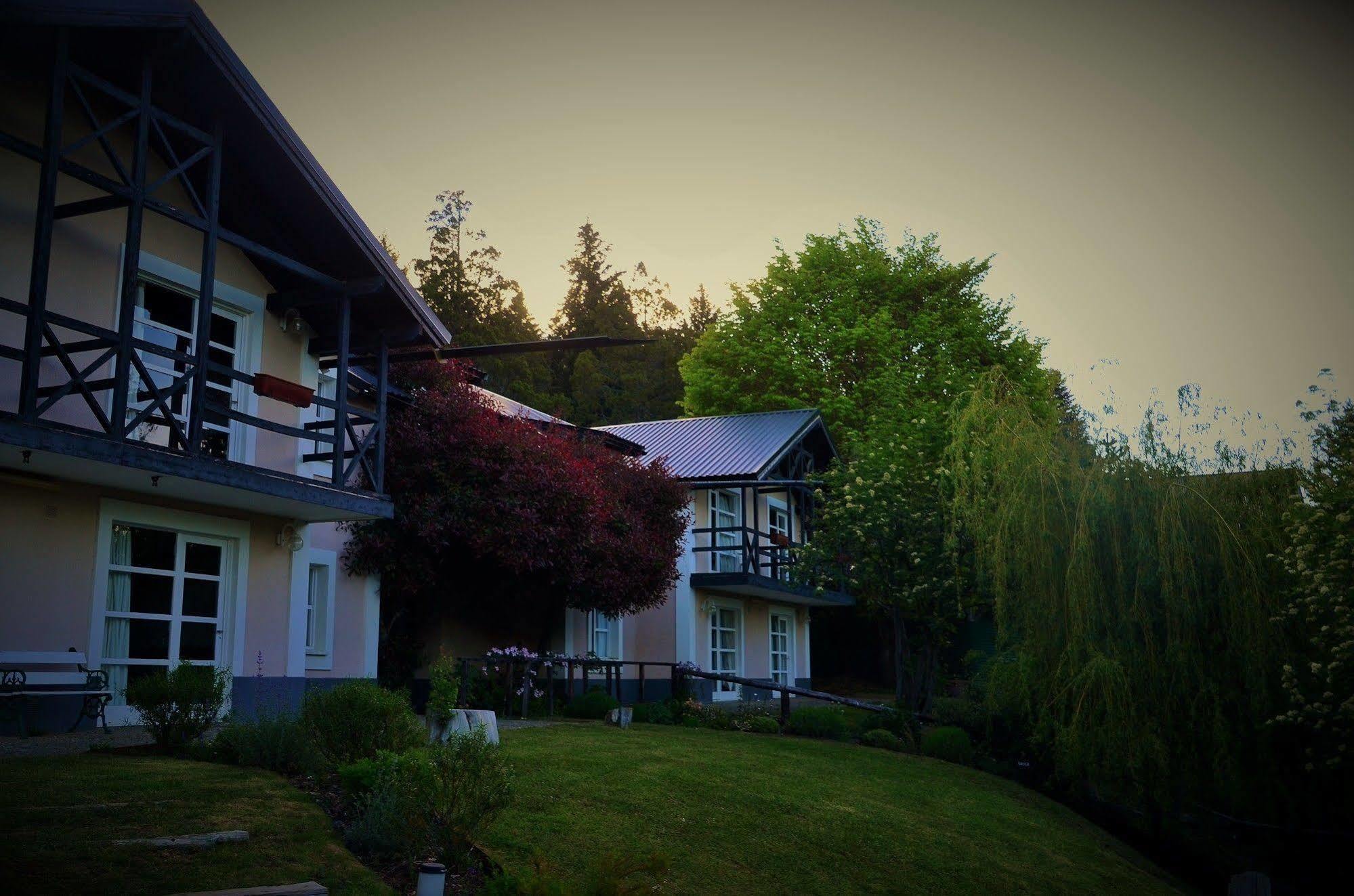 Residencia Pioneros Apartment San Carlos de Bariloche Exterior photo