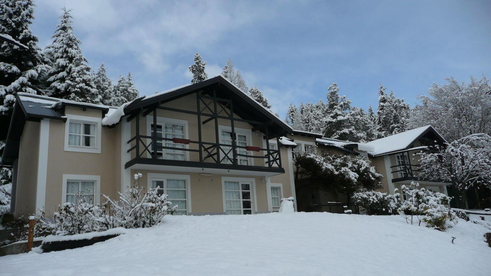 Residencia Pioneros Apartment San Carlos de Bariloche Exterior photo