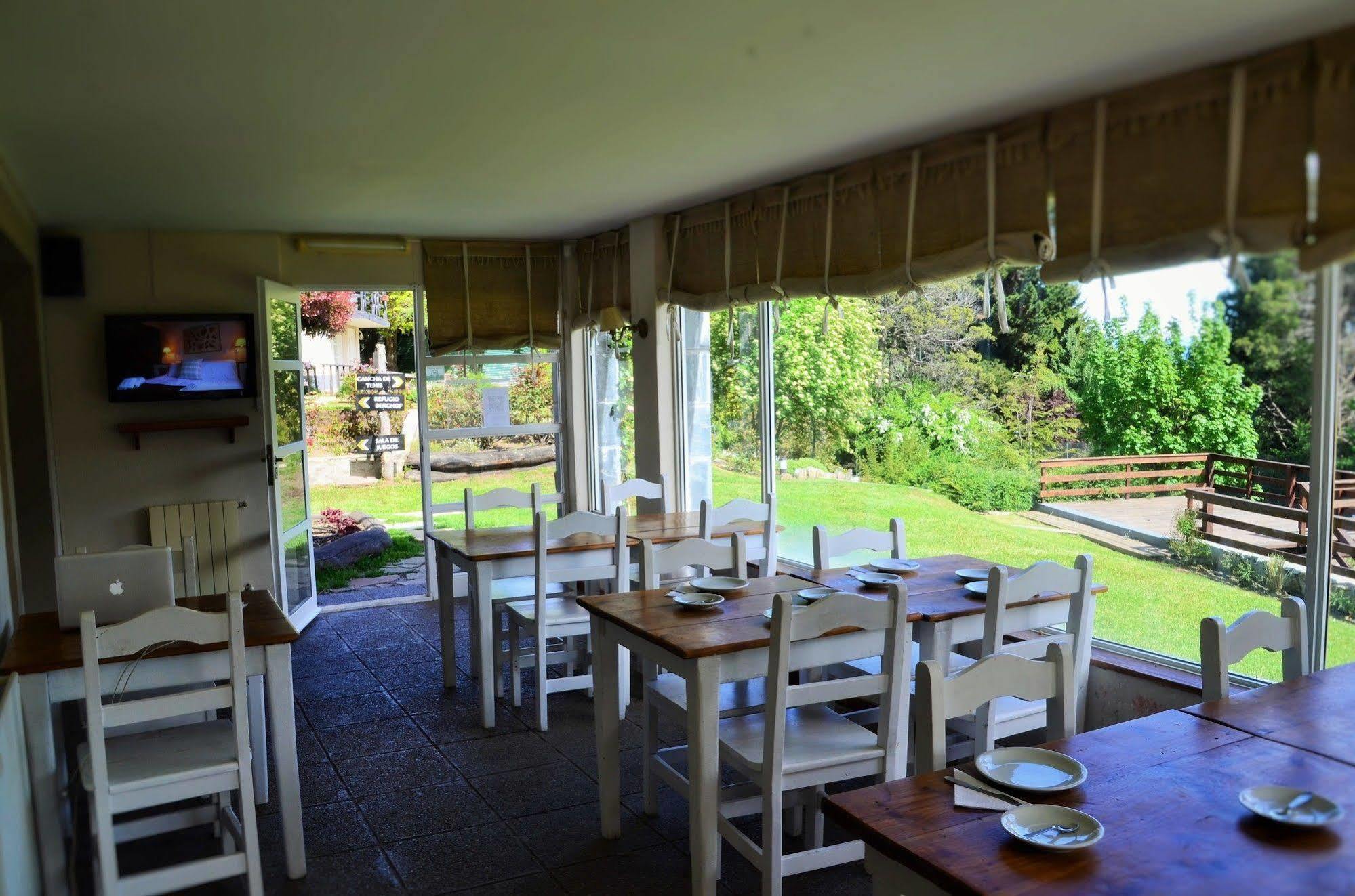 Residencia Pioneros Apartment San Carlos de Bariloche Exterior photo